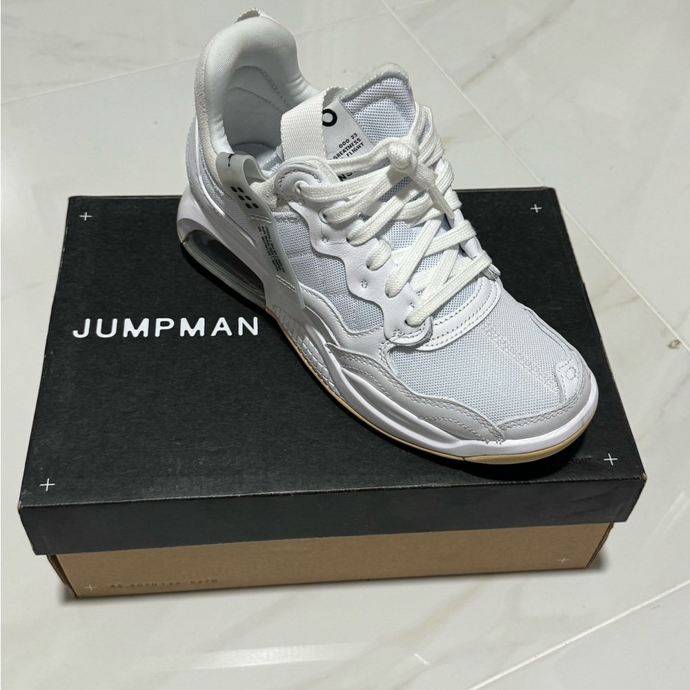 Women’s Jordan MA2 white sesame 6.5